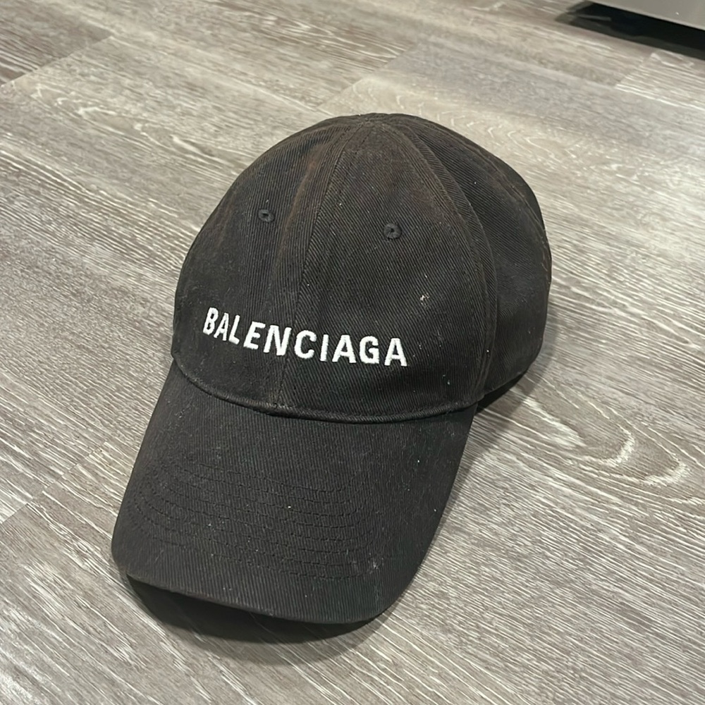 VINTAGE BALENCIAGA HAT